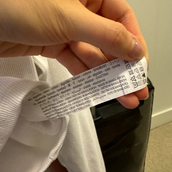 ZARA- White Buttonup Sweater - Picture 3 of 3